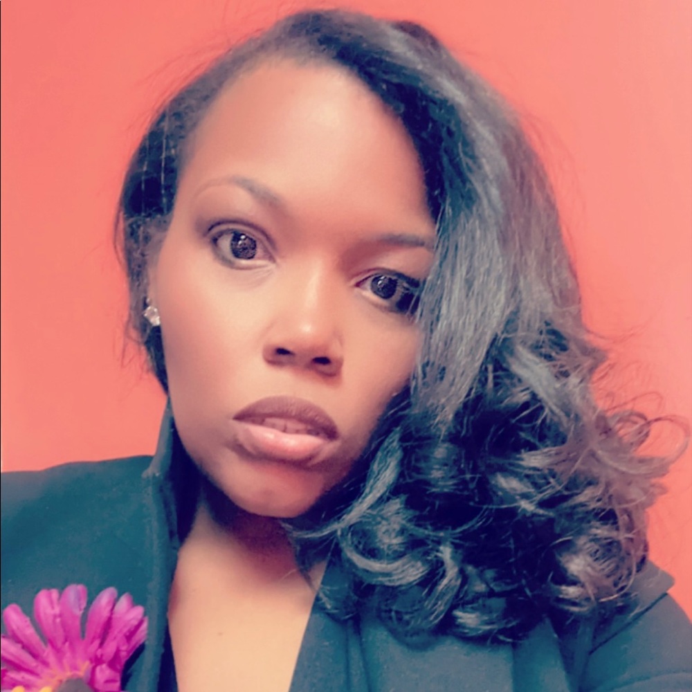 Meet your Posher, Sabrina